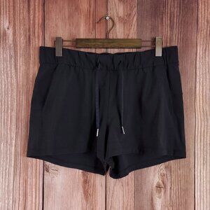 Lululemon Womens Size 12 On The Fly Short 2.5" Black Full On Luxtreme W7AG7S